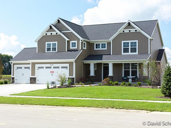 4th image of 3236 Railway Dr SW
