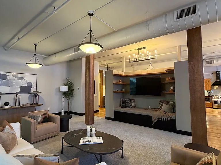 170 S Lincoln St #200 — Photo 28