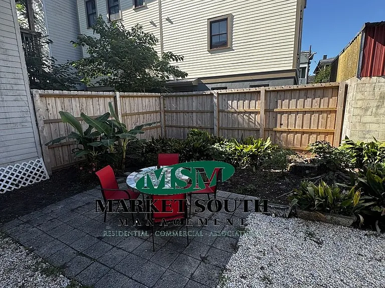 317 W Huntingdon St #A — Photo 10