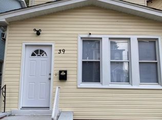 39 Rutgers St, Irvington, NJ 07111