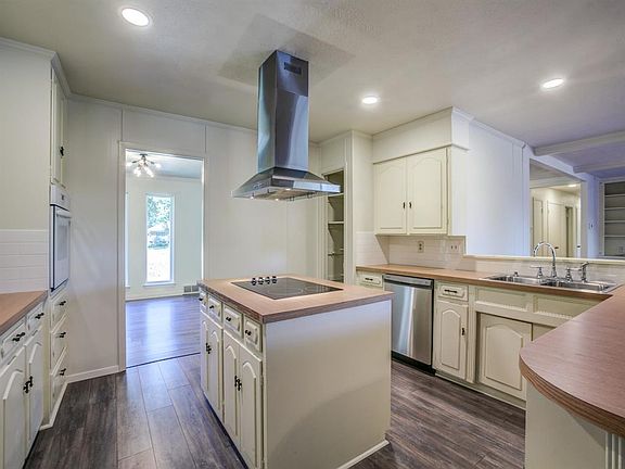 5th image of 1408 Melody Ln