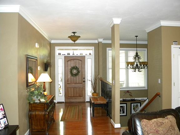 3rd image of 102 Briarcliff Dr