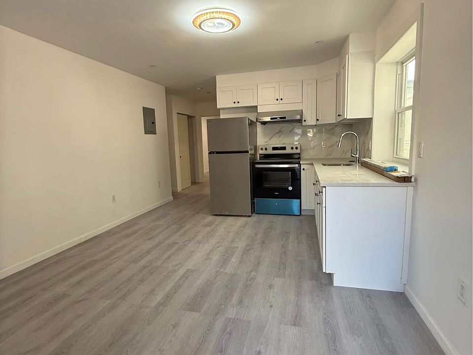1st image of 2538 120th St