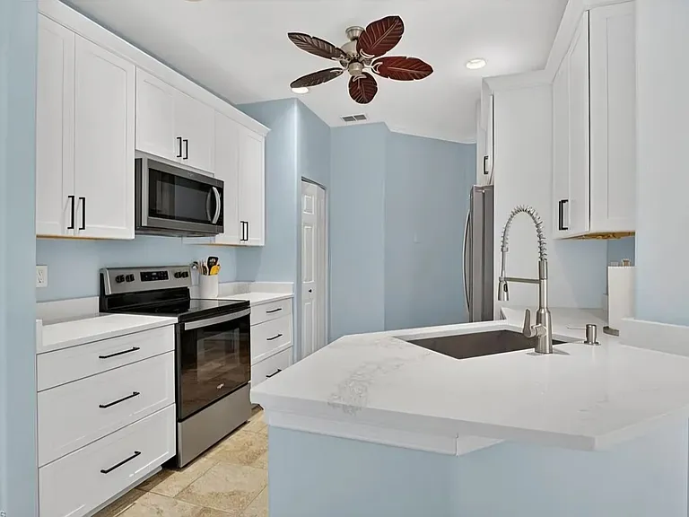 770 Tarpon Cove Dr #103 — Photo 7