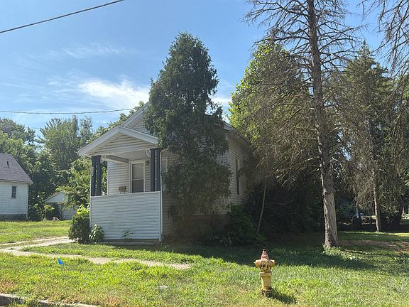 2nd image of 1008 W Macqueen Ave