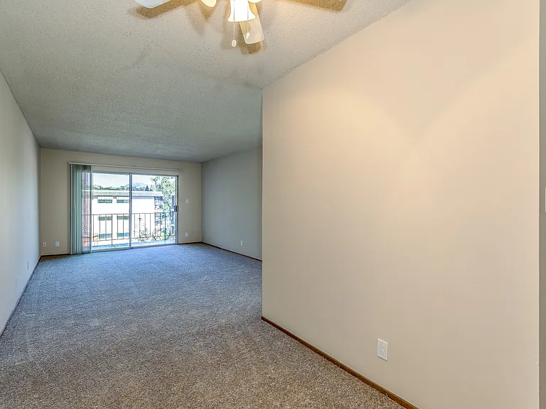 Quail Hill Apartments — Photo 10