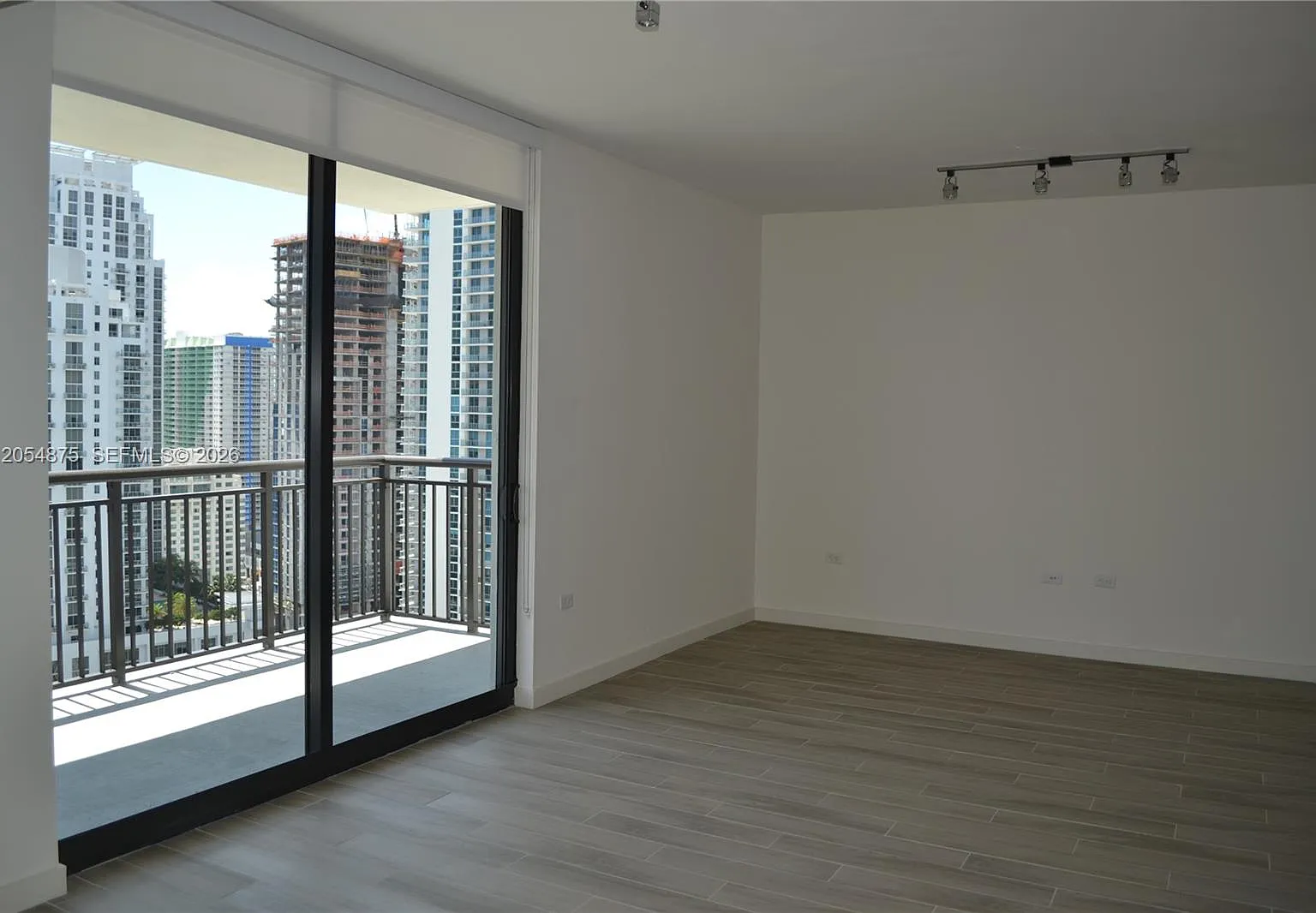 Nine At Mary Brickell Vil — Photo 4