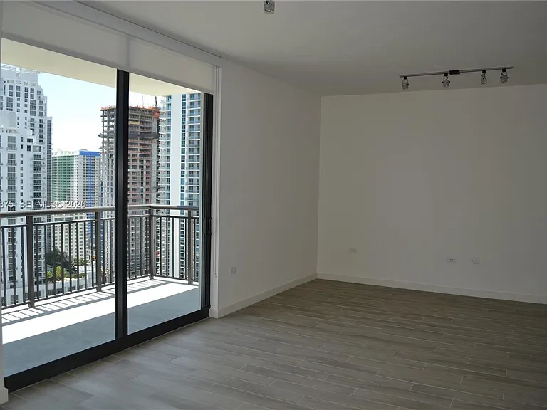 999 SW 1st Ave #3302 — Photo 4