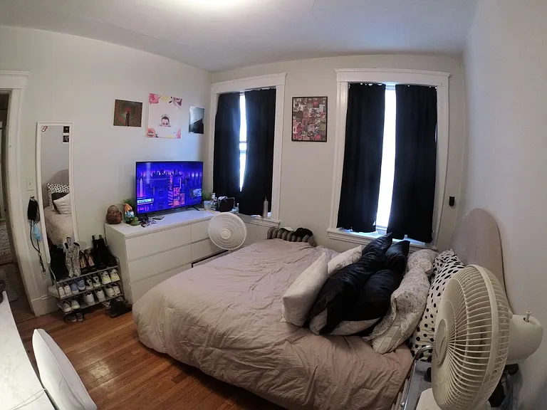 241 Freeman St #1E — Photo 9