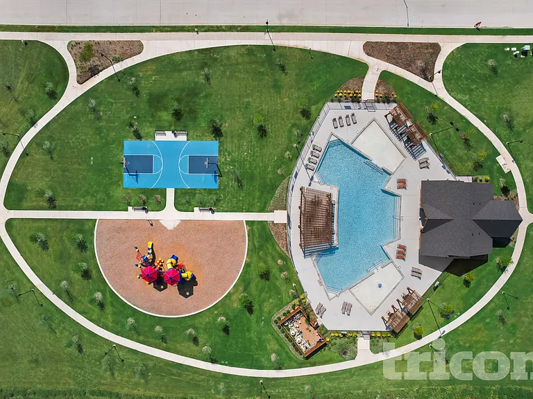 1340 Amapola Dr — Photo 24