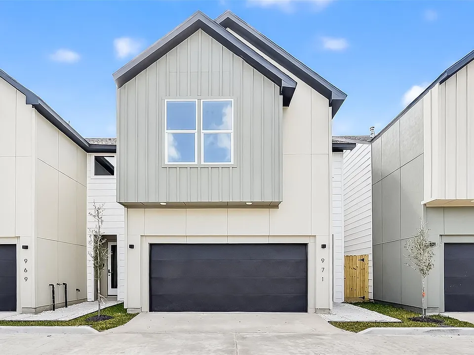 973 Highland Light Ln