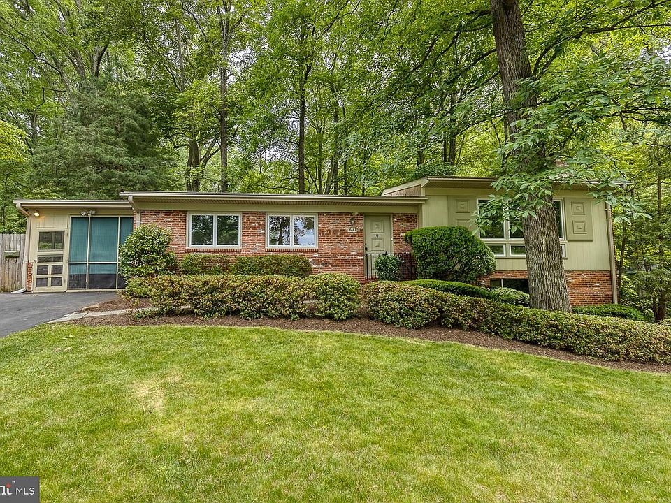 1st image of 6443 Lakeview Dr
