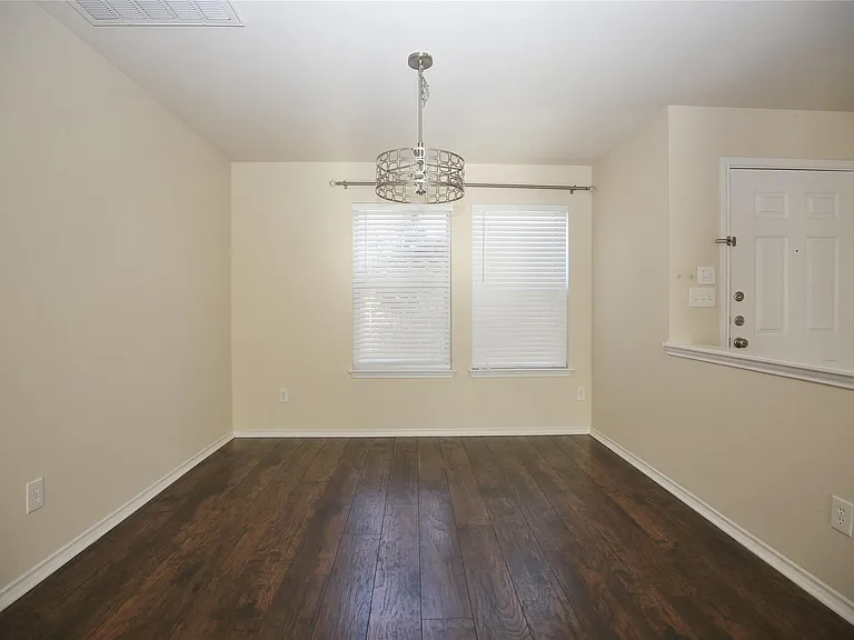 213 Rim Rock Dr — Photo 7