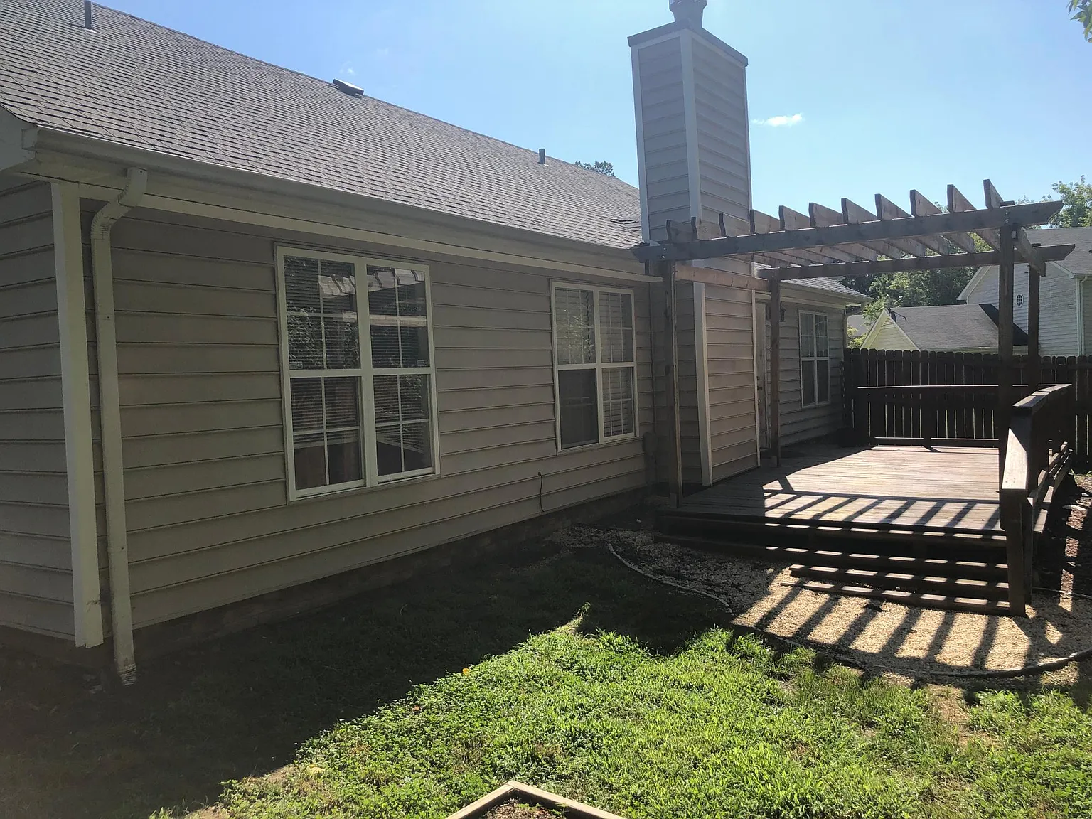 3 bed, 1600 sqft, $1,950 — Photo 3