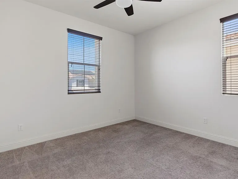 510 E Albertina Ave — Photo 23