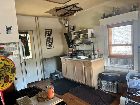198 Pomroys Dr, Windber, PA 15963
