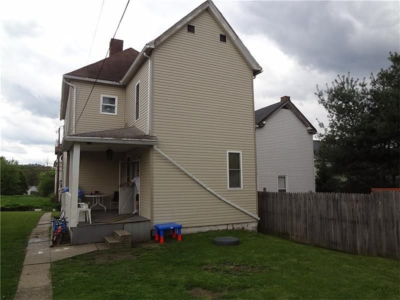 2nd image of 663 Addison St