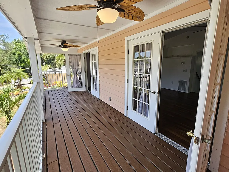341 Bayshore Dr — Photo 32