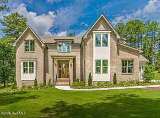 305 Sloan Ln, Pinehurst, NC 28374