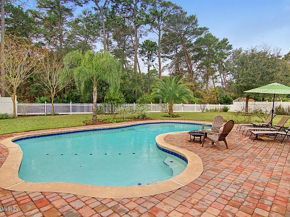 2nd image of 352 Palmas Cir