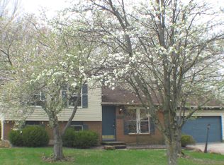1191 Village Glen Dr, Batavia, OH 45103