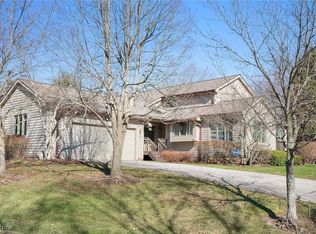 132 Signal Hl, Chagrin Falls, OH 44023