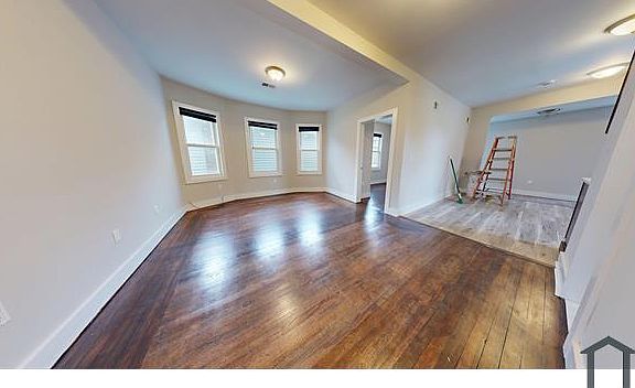 4th image of 176 Benziger Ave Floor 2