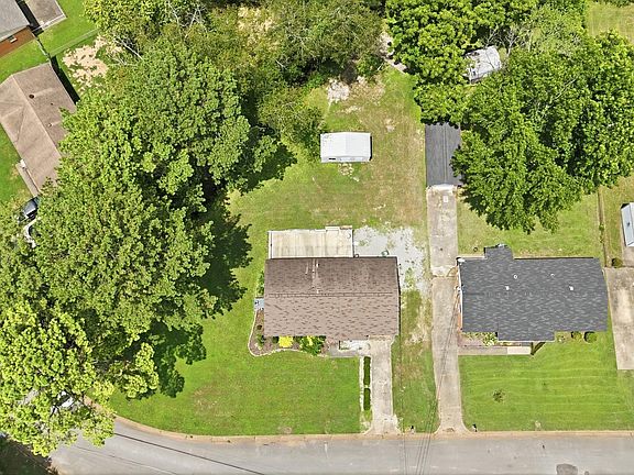 4th image of 3006 Love Ave NW