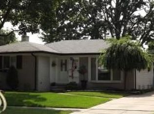 5757 N Charlesworth St, Dearborn Heights, MI 48127
