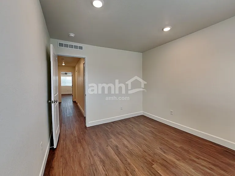8264 Joyce Cir — Photo 12