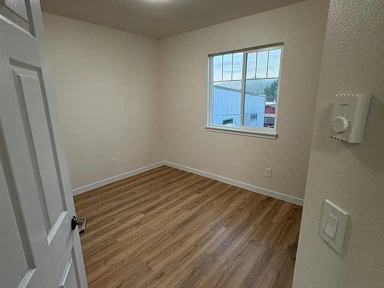 221 W Wynooche Ave #404 — Photo 8