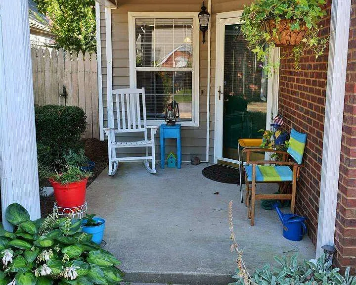 2741 Saint Charles Ln NW — Photo 2