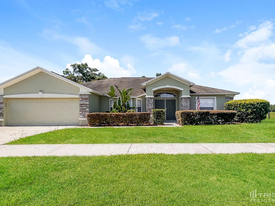 1st image of 1833 Forest Hill Dr