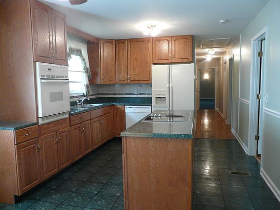 5th image of 164 Hazelwood Ln