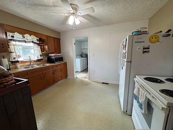 5th image of 103 Bradley Dr