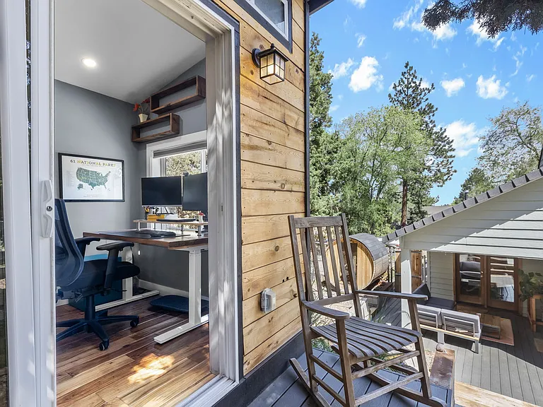 2807 NE Lotno Dr — Photo 16