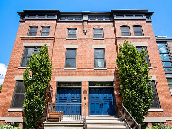 3rd image of 438 W Eugenie St