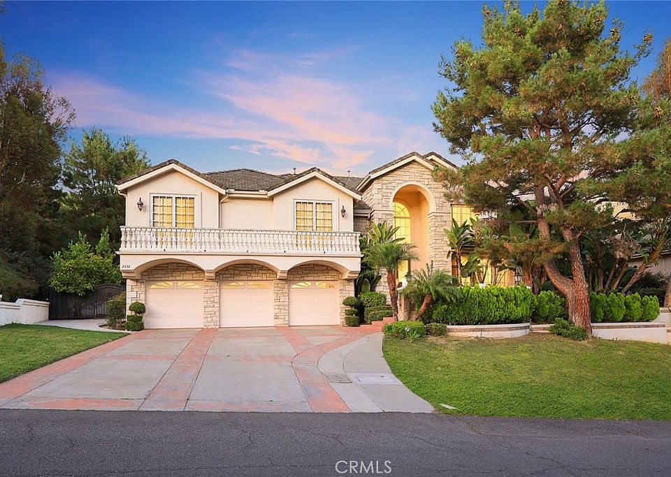 1st image of 2832 Oak Knoll Dr