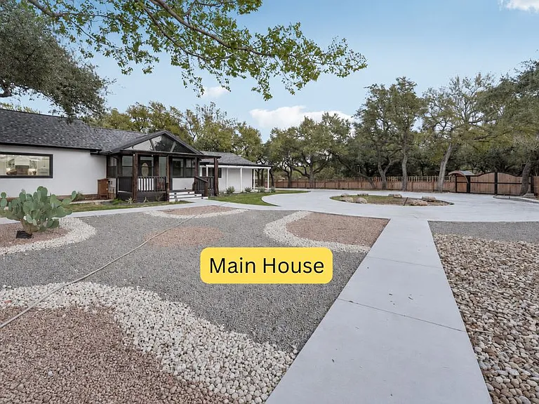 1739 Starwood Dr — Photo 2