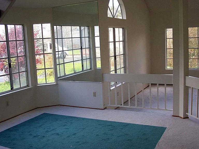 251 Seawind Dr — Photo 3