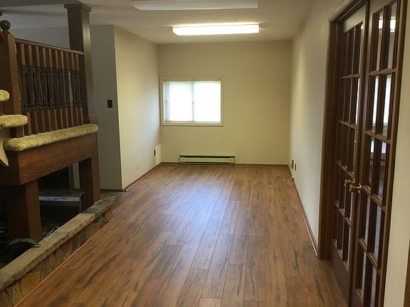 3rd image of 720 Masonic Dr