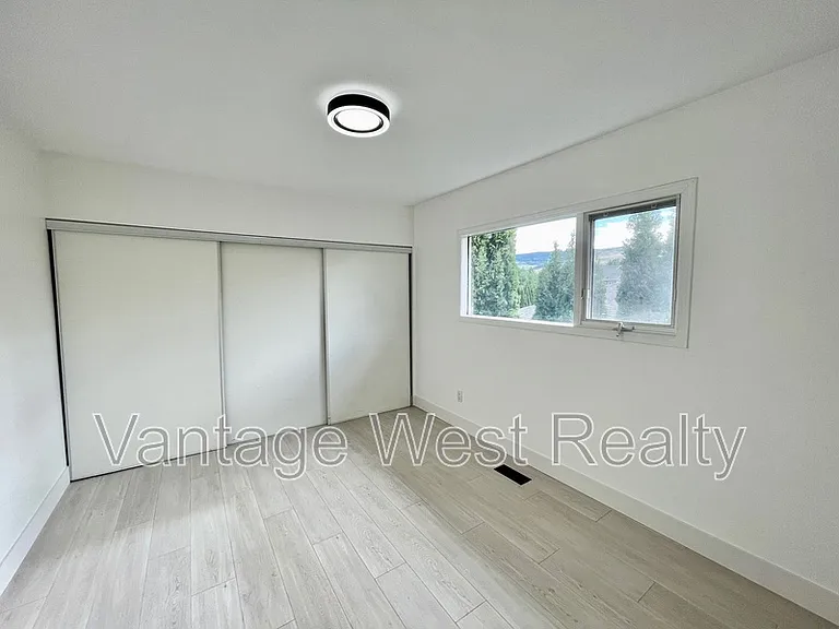 240A Wallace Rd — Photo 21