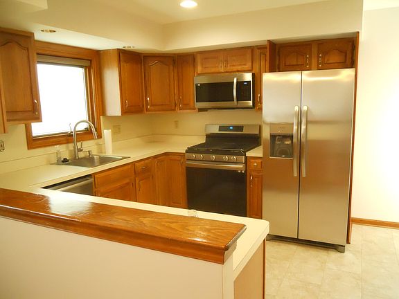 2nd image of 1623 Willow Ave