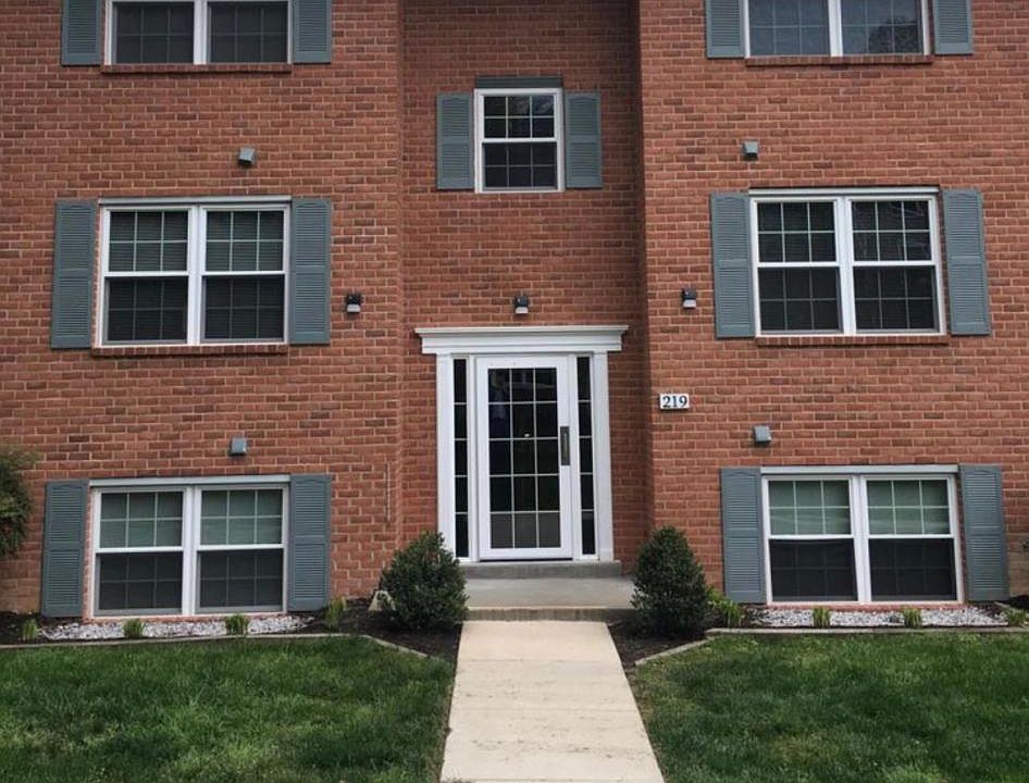 1st image of 219 Crocker Dr APT D
