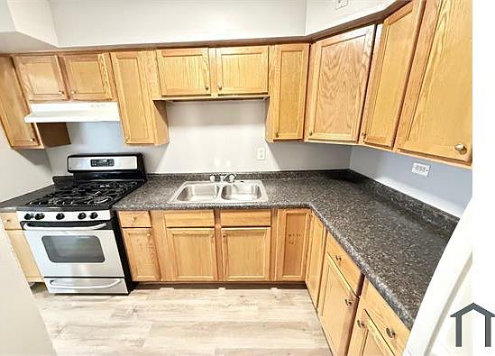 1st image of 7530 S Saginaw Ave APT 3C