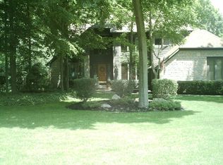 3549 Woodstone Dr, Lewis Center, OH 43035