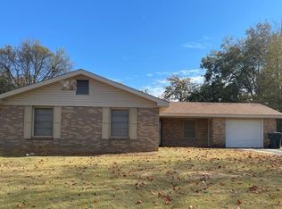 206 Wisconsin Ave, Warner Robins, GA 31093