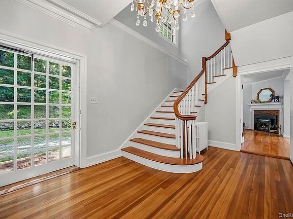 3rd image of 23 Maple Road