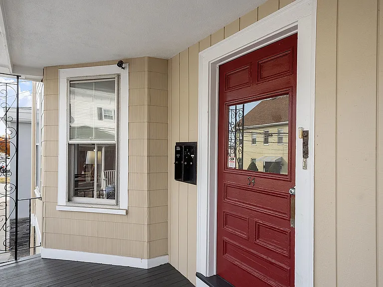 54 Bonair St #1B — Photo 15