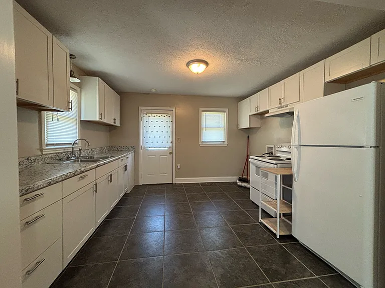 4937 Walnut Dr — Photo 18